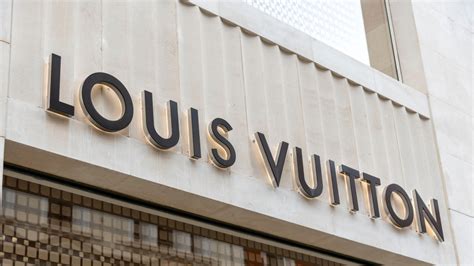 louis vuitton commission|louis vuitton salary.